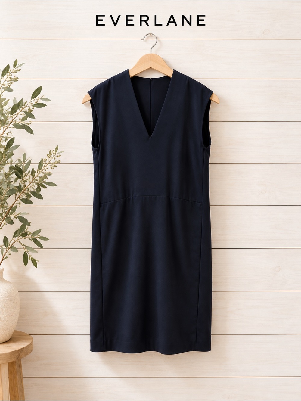 EVERLANE Black Minimalist V-Neck Dress Size 0